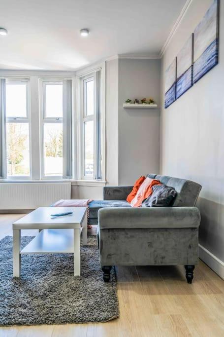 Beautiful Flat With Free Parking Apartment Birmingham Ngoại thất bức ảnh